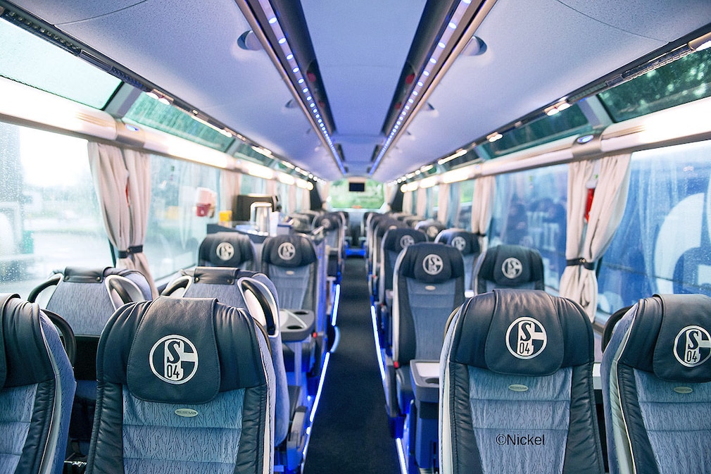 Die Mannschaftsbusse der Fußball-Bundesligisten Die Mannschaftsbusse der Fußball-Bundesligisten