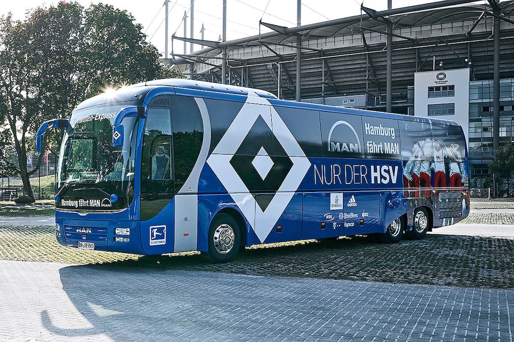 Die Mannschaftsbusse der Fußball-Bundesligisten