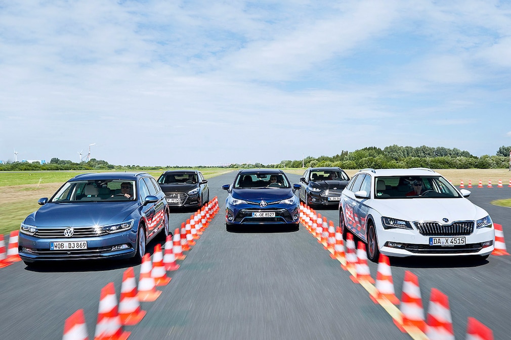 Fünf Mittelklasse-Kombis im Test