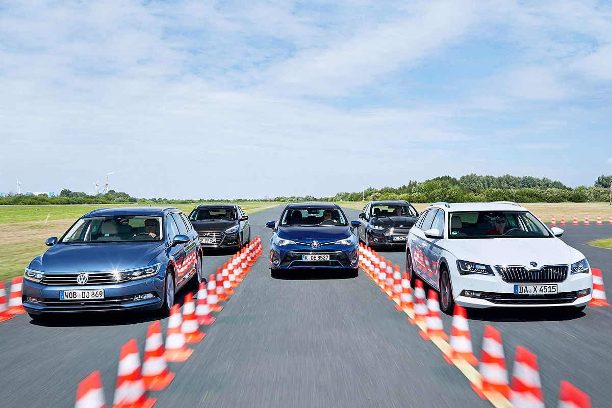 Fünf Mittelklasse-Kombis im Test