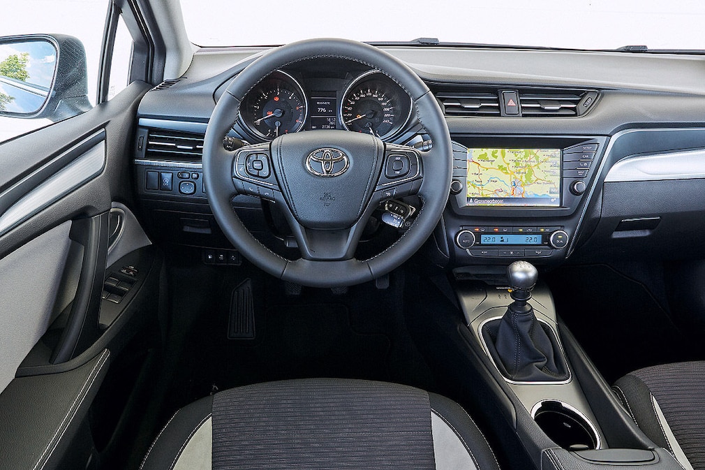 Toyota Avensis Touring Sports