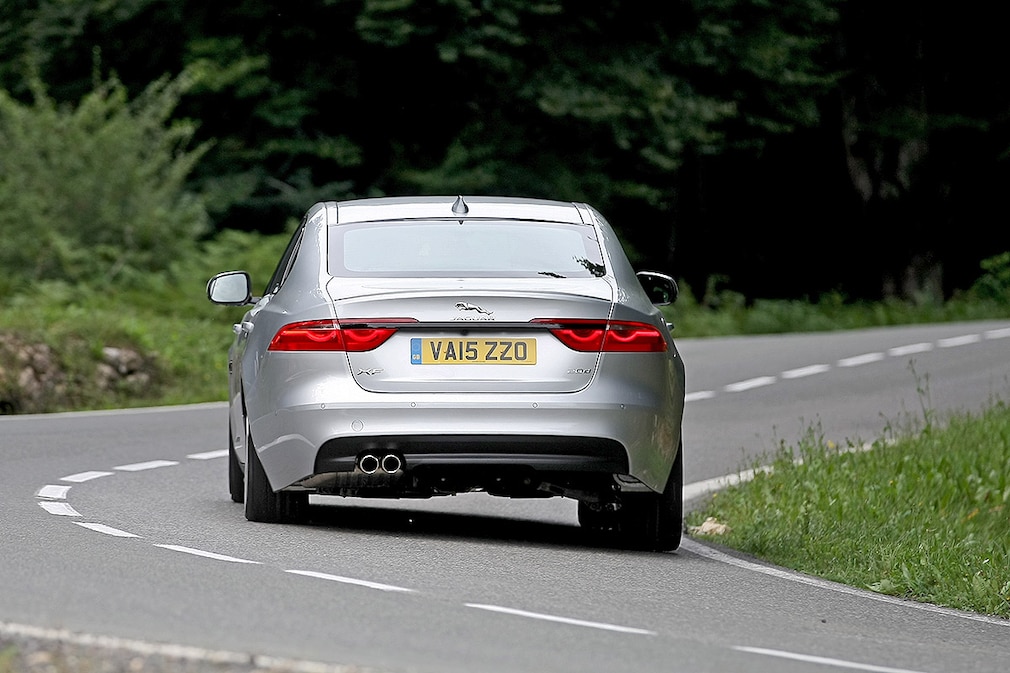 Jaguar XF 20d