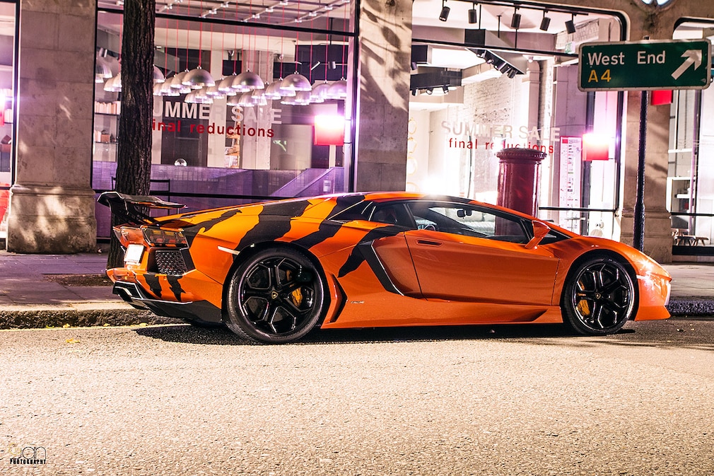 Lamborghini Aventador LP700-4