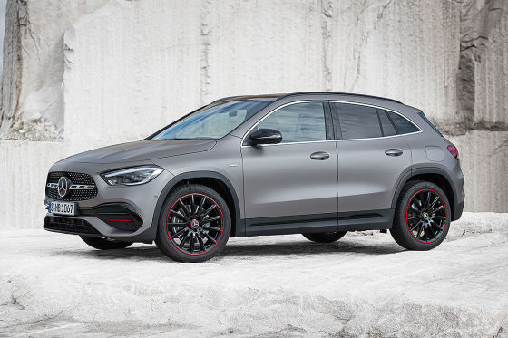 Mercedes GLA Illustration