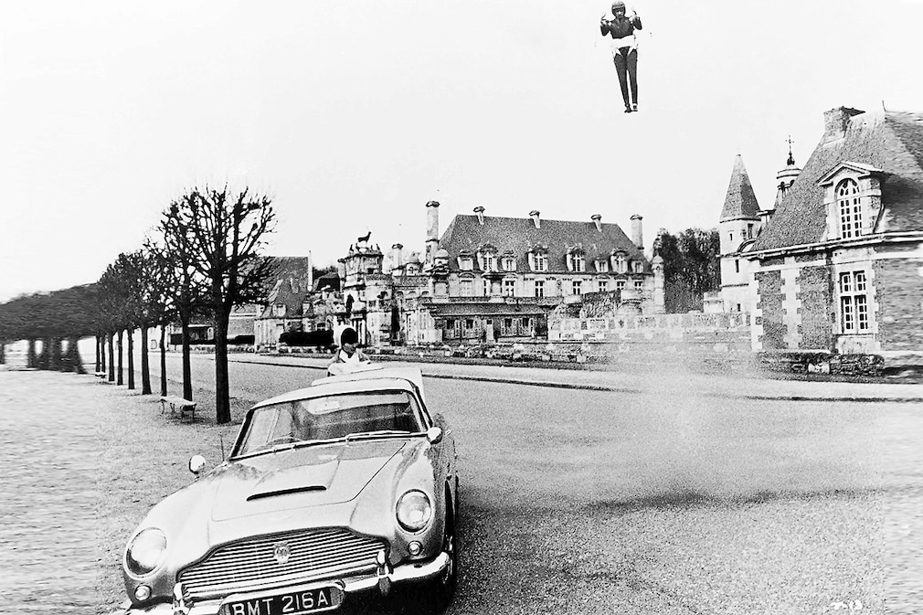 Aston Martin DB5 James Bond 007 Sean Connery Feuerball