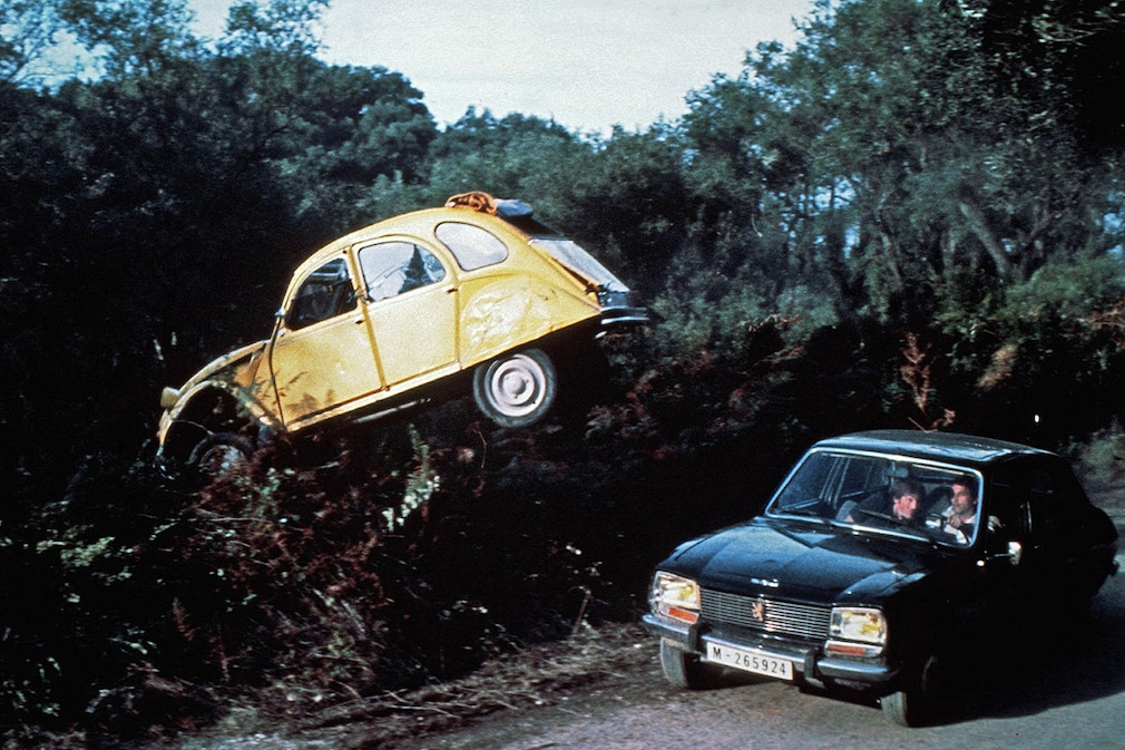 Citroën 2CV Peugeot 504 James Bond 007 Roger Moore In tödlicher Mission