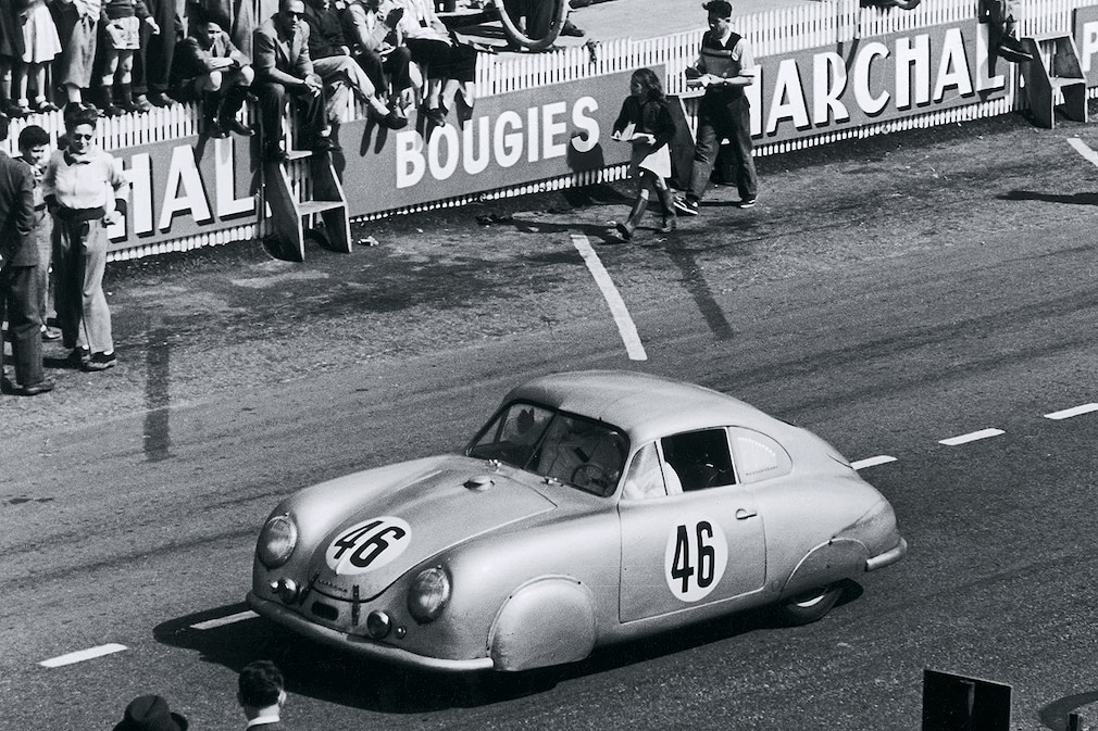 Le Mans-Debüt 1951: Auguste Veuillet und Edmond Mouche fahren im 356/4 zum ersten Klassensieg