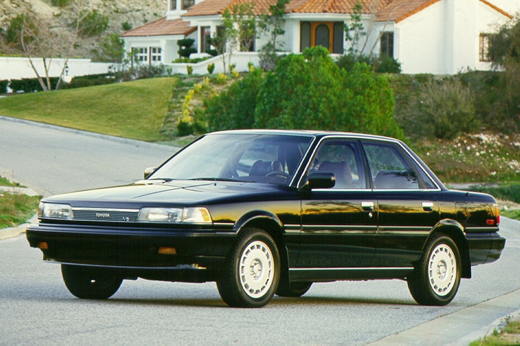 Toyota Camry 2 (1987)