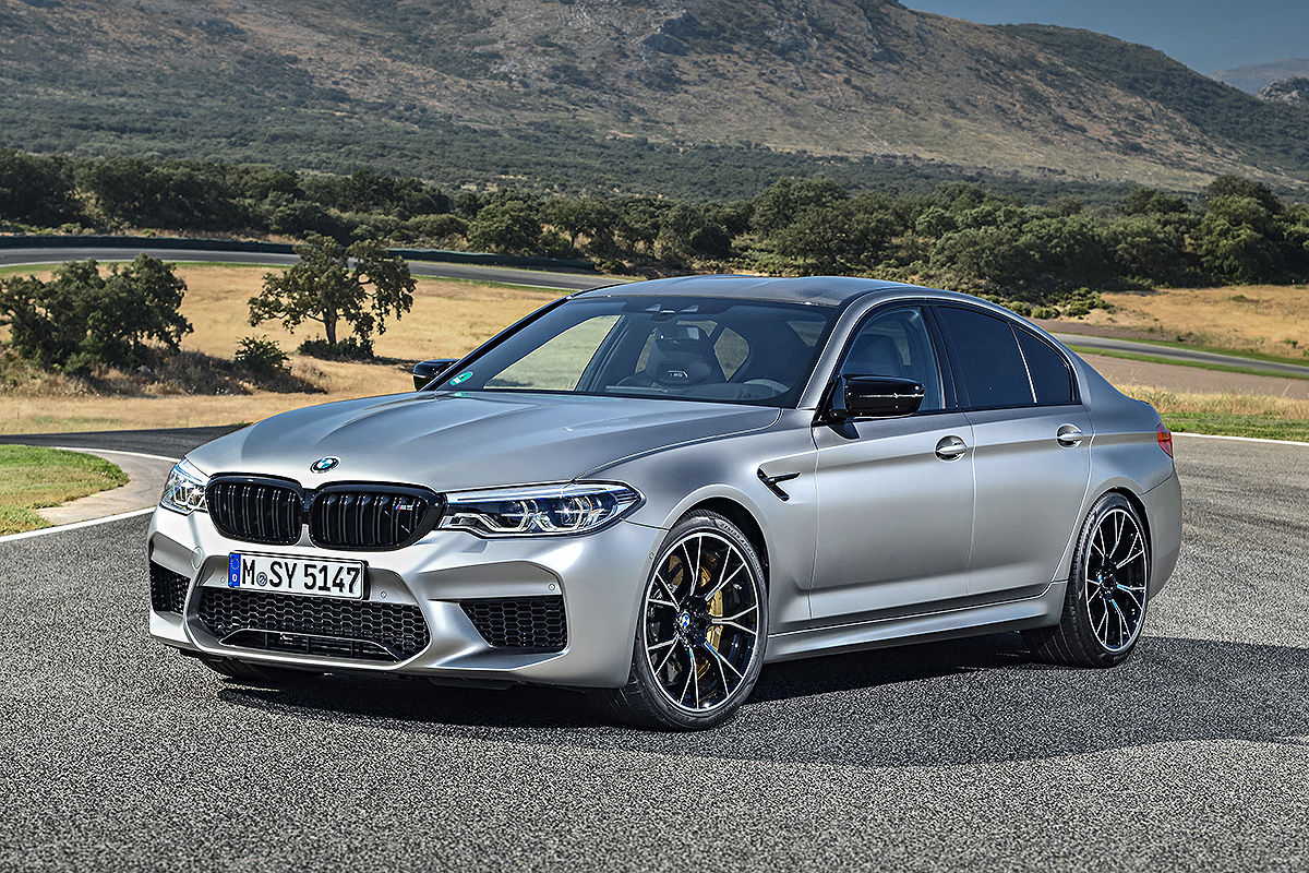BMW M5 (E60): V10 (Motor); technische Daten & Kombi