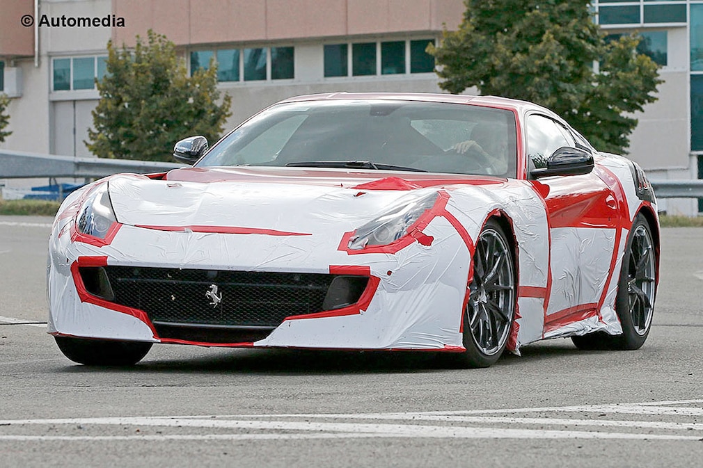 Erlkönig Ferrari F12 GTO Erlkönig Ferrari F12 GTO