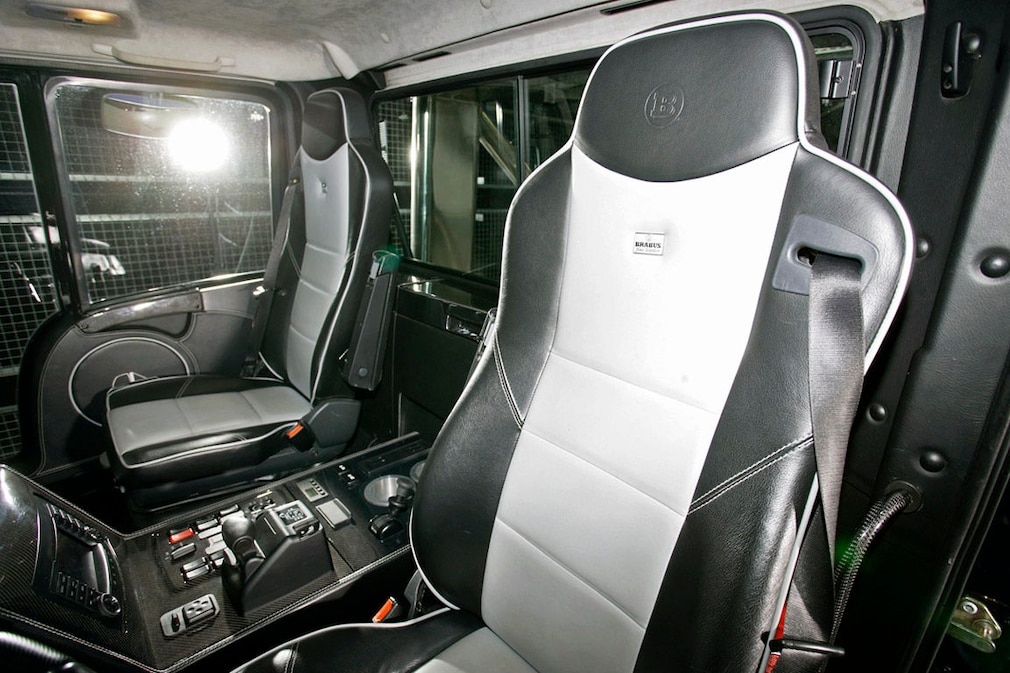 Unimog Black Edition by Brabus Unimog Black Edition by Brabus