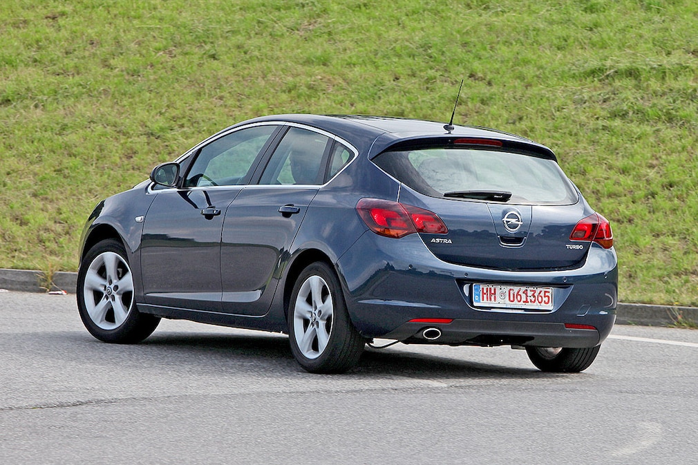 Opel Astra J