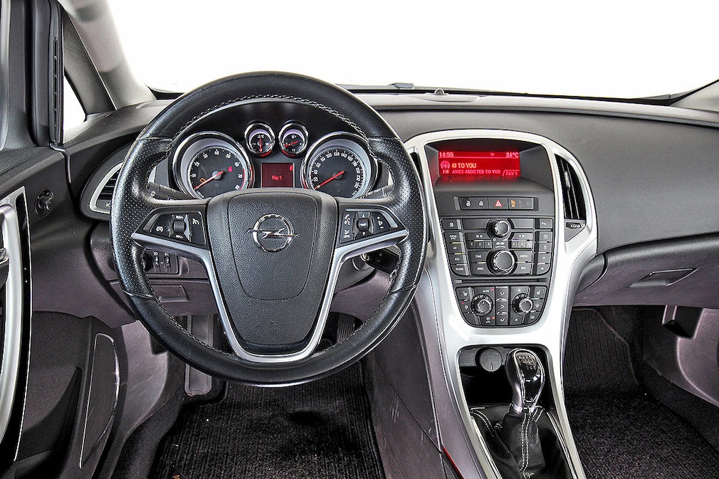 Opel Astra J