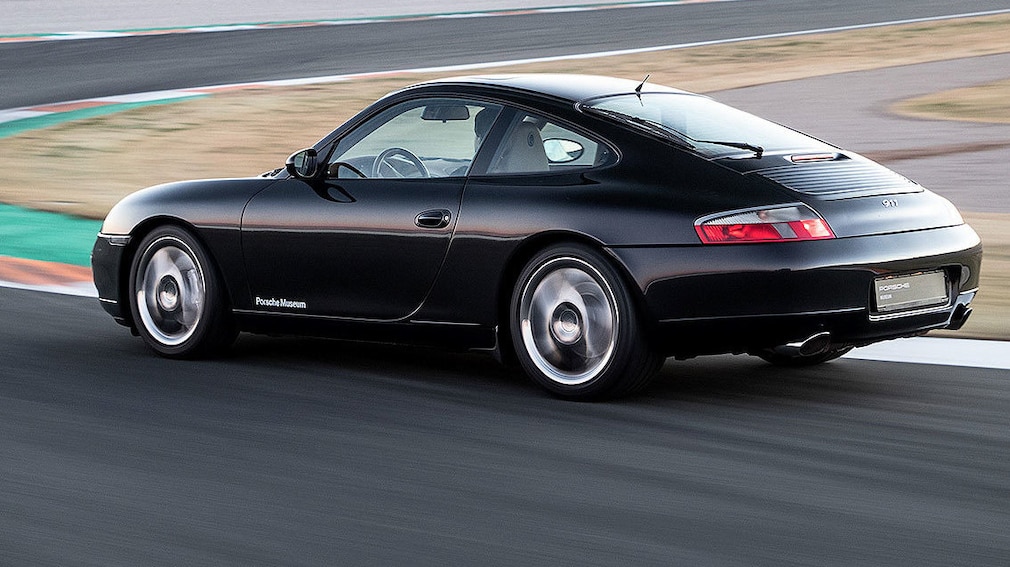 Porsche Carrera 4 "Millenium" Porsche Carrera 4 "Millenium"