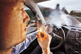 Italien verbietet Rauchen im Auto