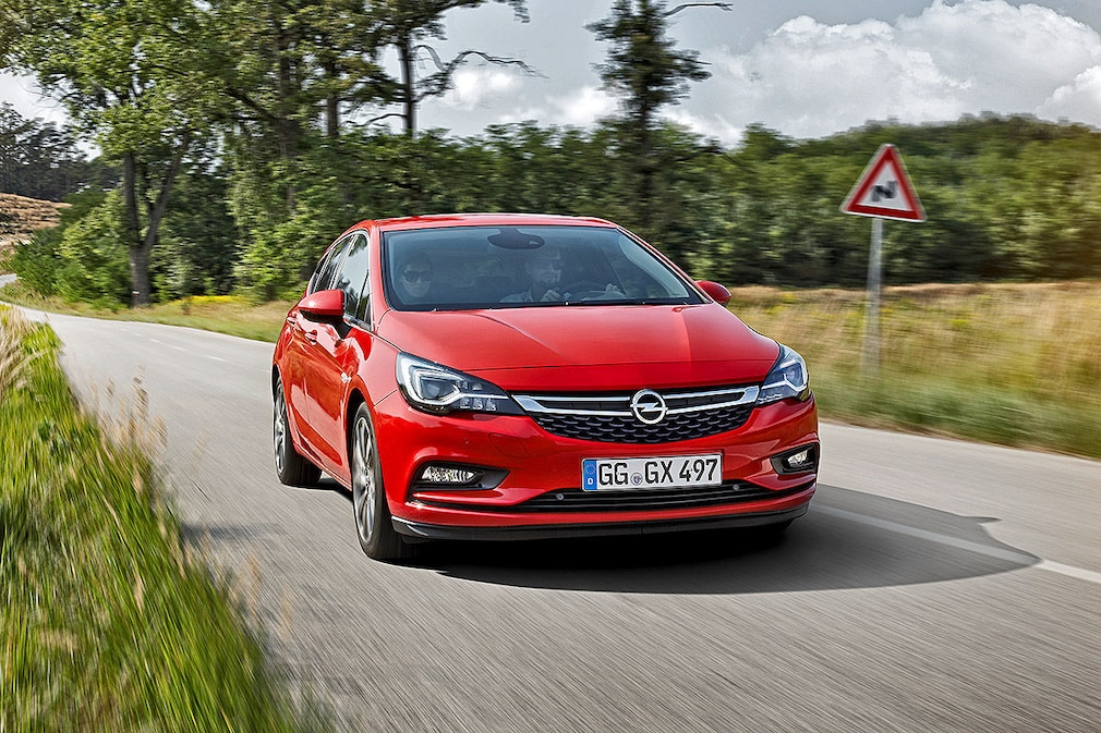Opel Astra und VW Golf im Vergleich
