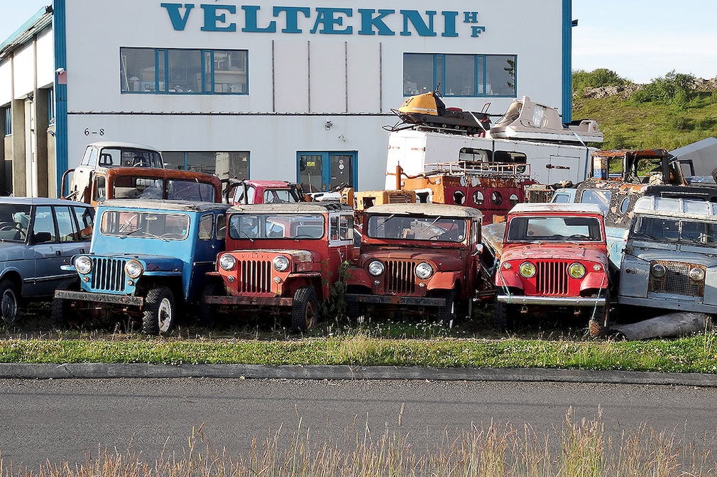 Iceland Schrottplatz  -   Range Rover    Willys   Jeep   Land-Rover