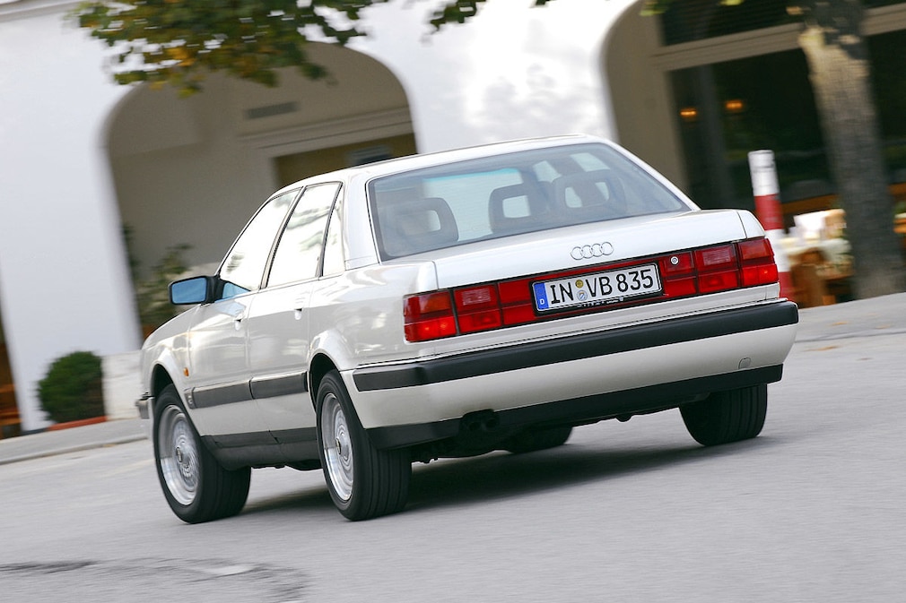 Audi V8