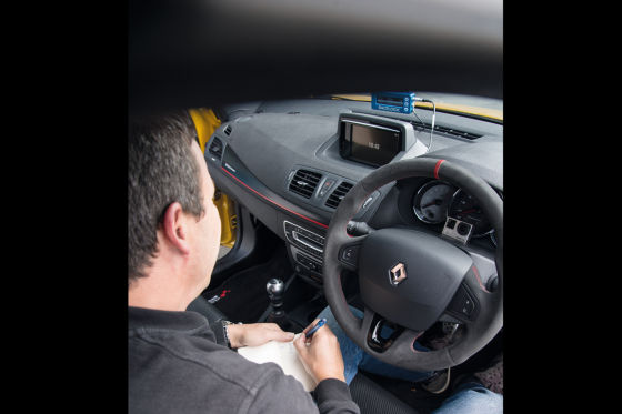 ANZEIGE: Öhlins Racing Twin Test