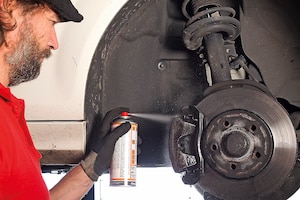 So lackieren Sie Bremssättel selbst