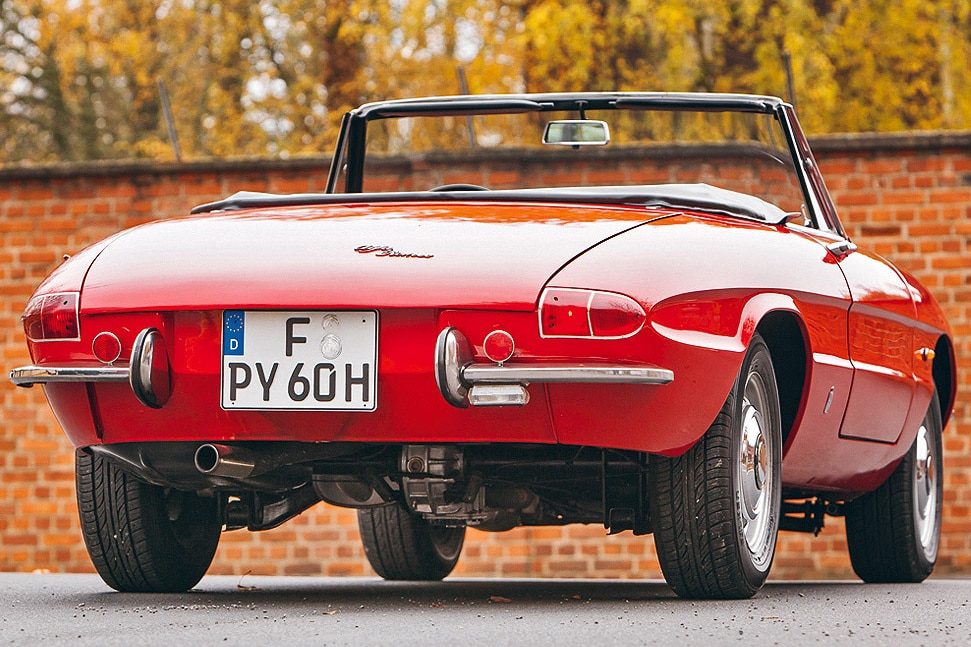 Alfa Romeo Spider Duetto