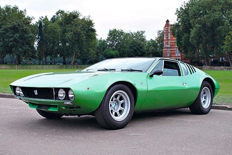 De Tomaso Mangusta stehend schräg von vorn