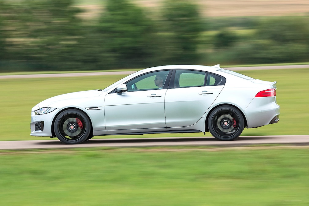Jaguar XE S