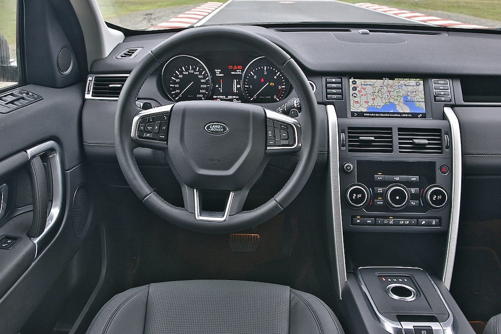 Mercedes GLC vs. Land Rover Discovery Sport