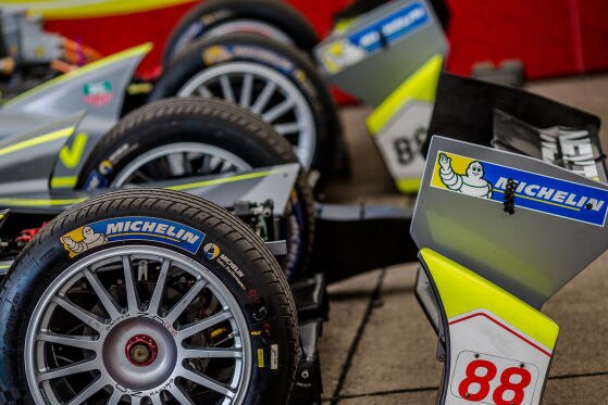 Die Formel E startet mit Michelin in die zweite Saison