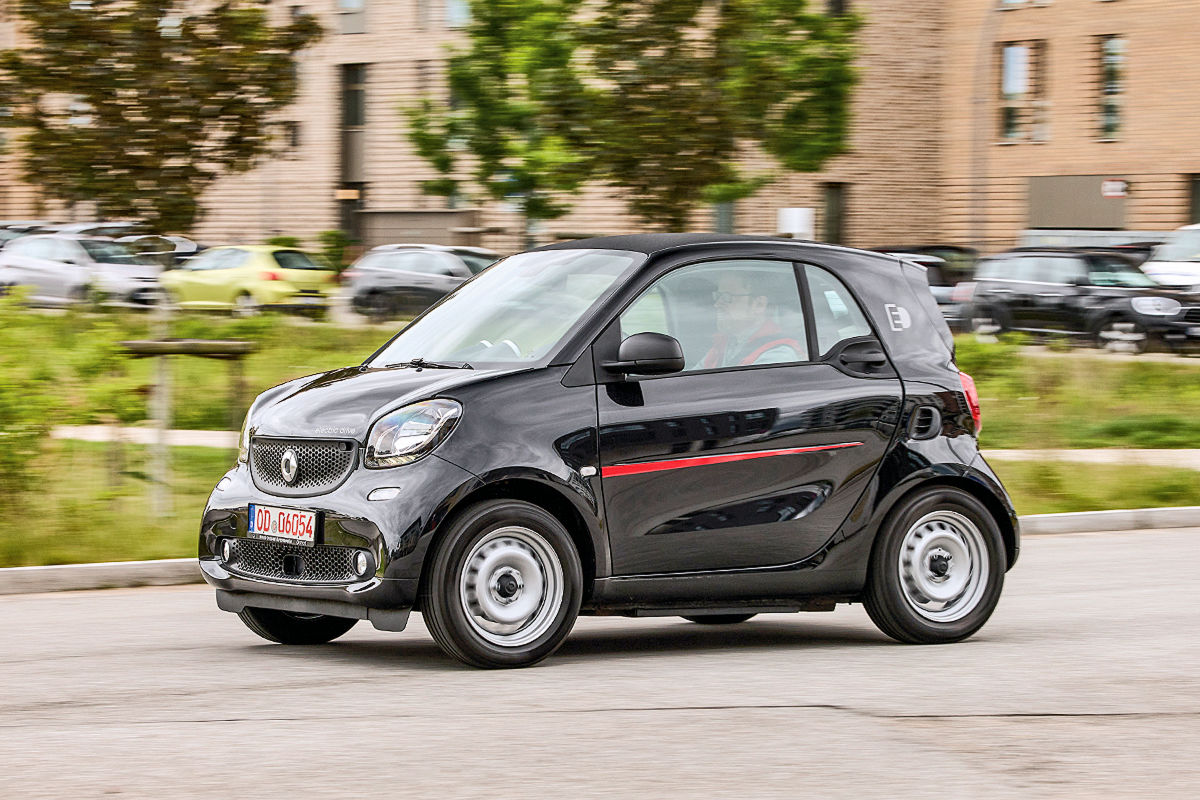 Smart fortwo coupé electric outlet drive