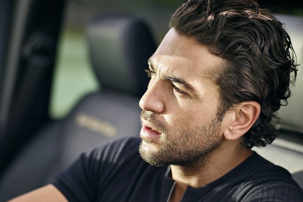 Elyas M'Barek wirbt für Mercedes
