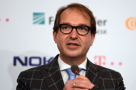Dobrindt stellt Pilotprojekte auf der A9 vor