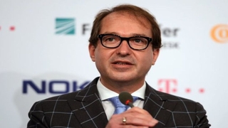 Dobrindt stellt Pilotprojekte auf der A9 vor