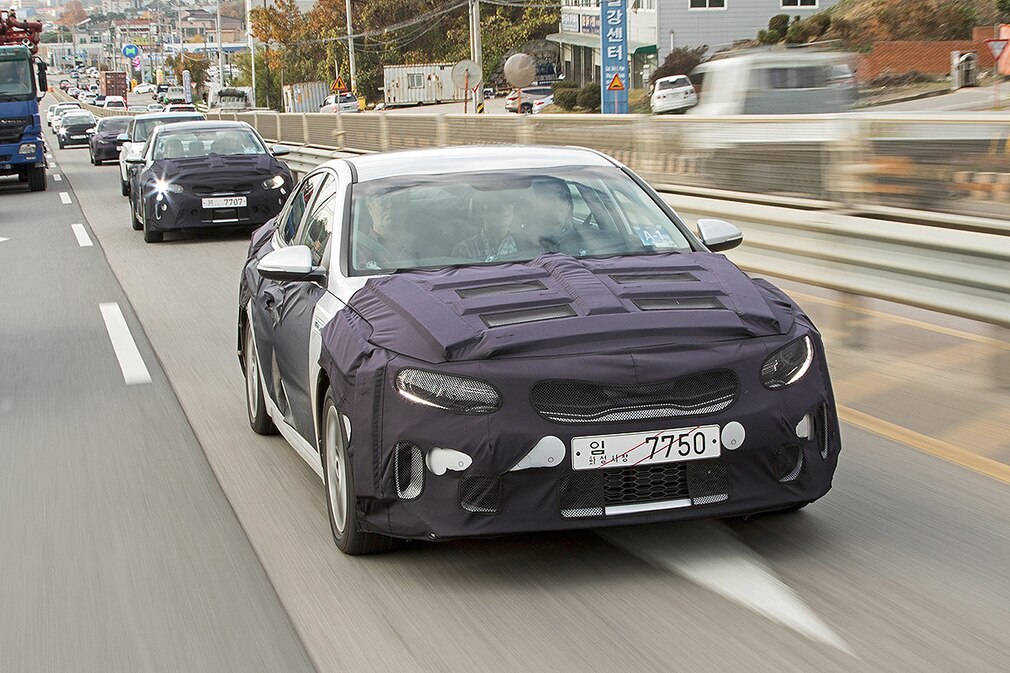 Kia Optima Plug-In Hybrid !!! SPERRFRIST 16.November 2015 12:00 Uhr !!!