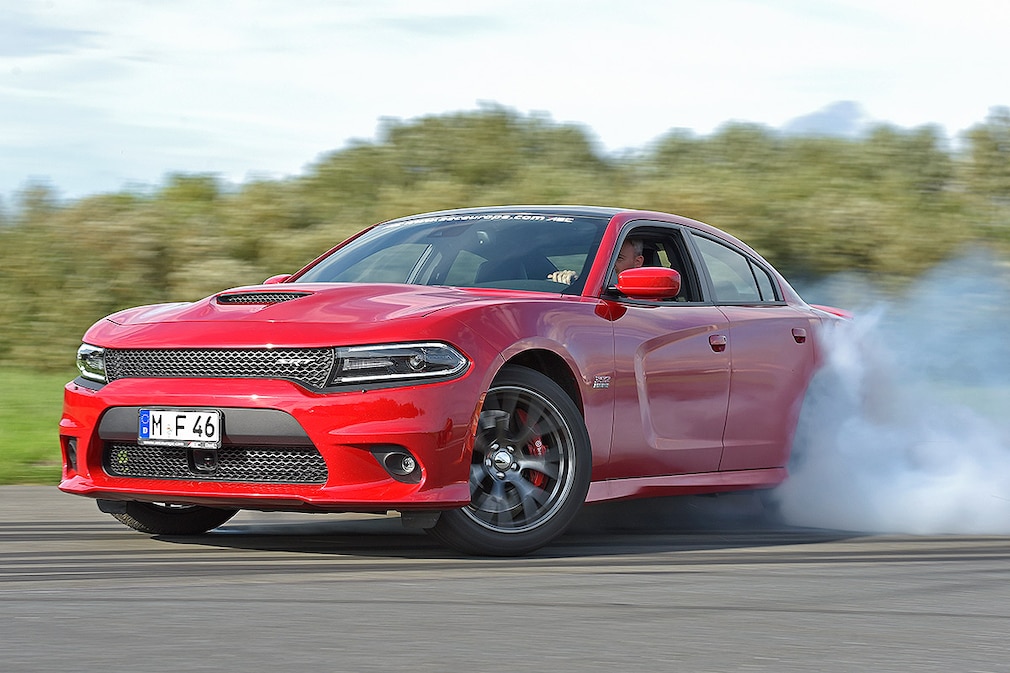 Dodge Charger SRT