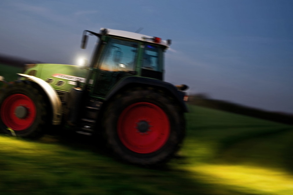 Traktor Trecker Symbolbild