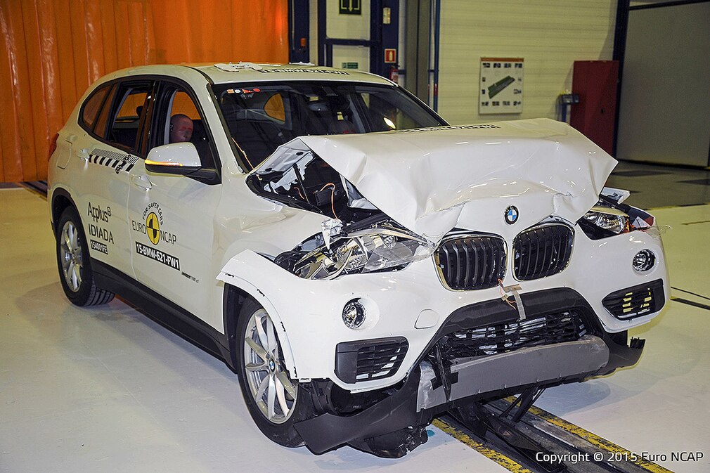 BMW X1: Euro-NCAP-Crashtest (2015) - AUTO BILD