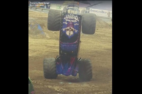 Vierjährige fährt Volvo-Truck FMX