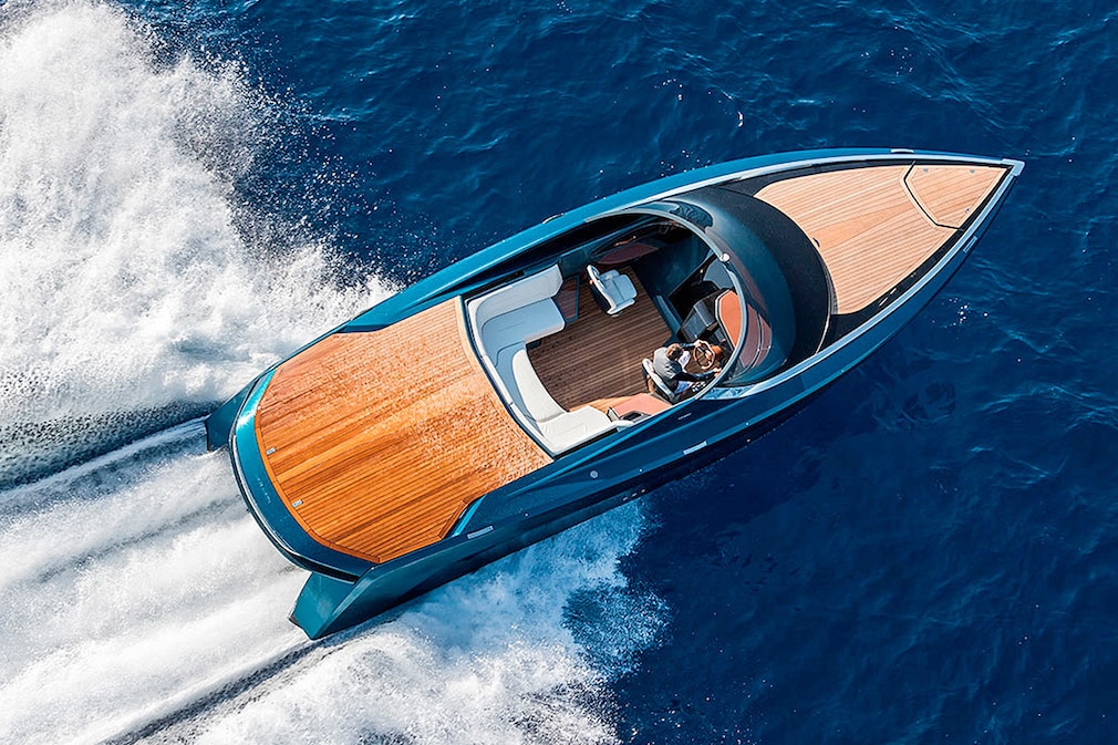 Aston Martin AM37
