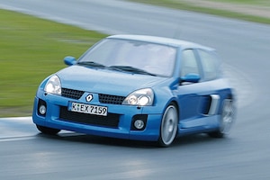 Renault Clio V6