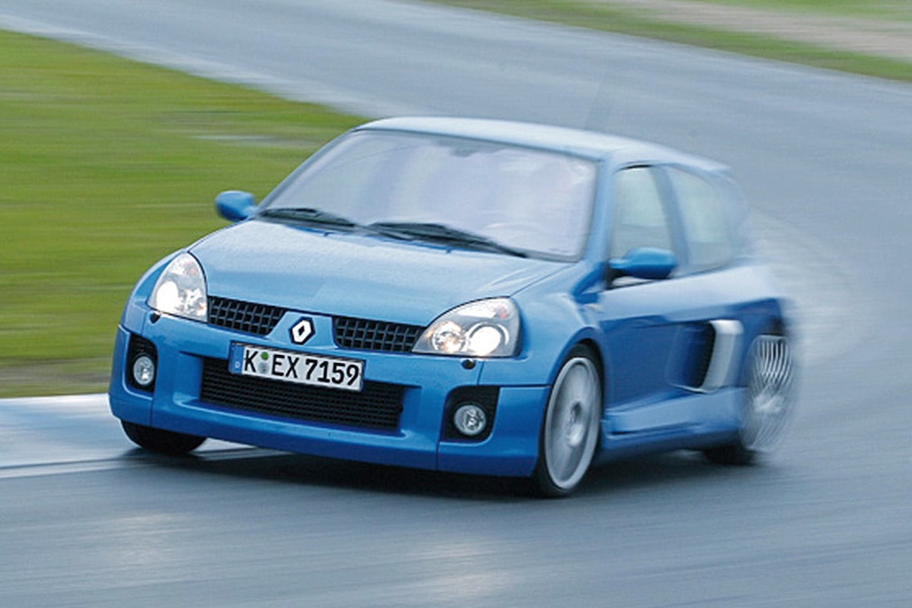 Renault Clio V6