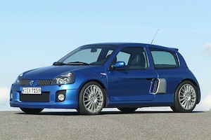 Renault Clio V6