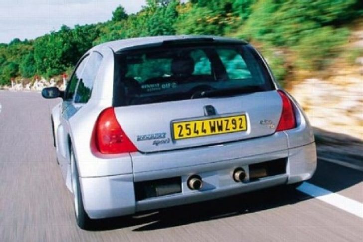 Renault Clio V6