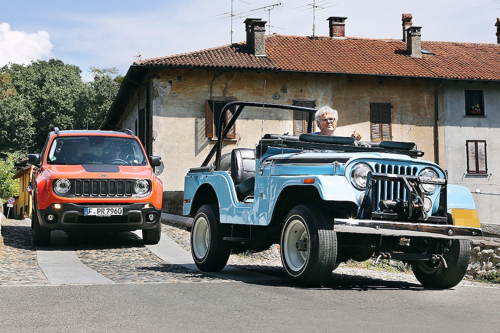 Jeep CJ-5 Renegade I (1970), Jeep Renegade Trailhawk (2015) Jeep CJ-5 Renegade I (1970), Jeep Renegade Trailhawk (2015)