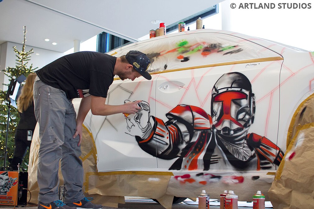 Graffiti-Sprayer Rene Turrek Star Wars Auto Lexus