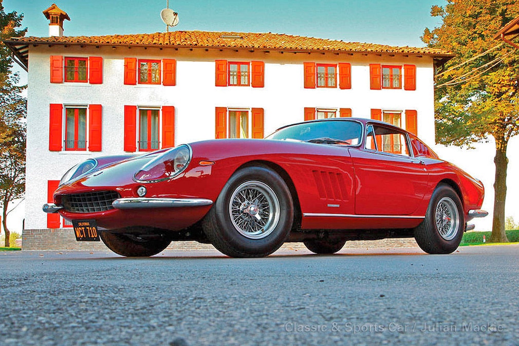 Ferrari 275 GTB/4 by Scaglietti