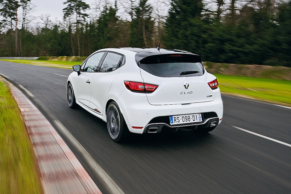 Renault Clio RS 220 EDC Trophy Annäherungsversuch