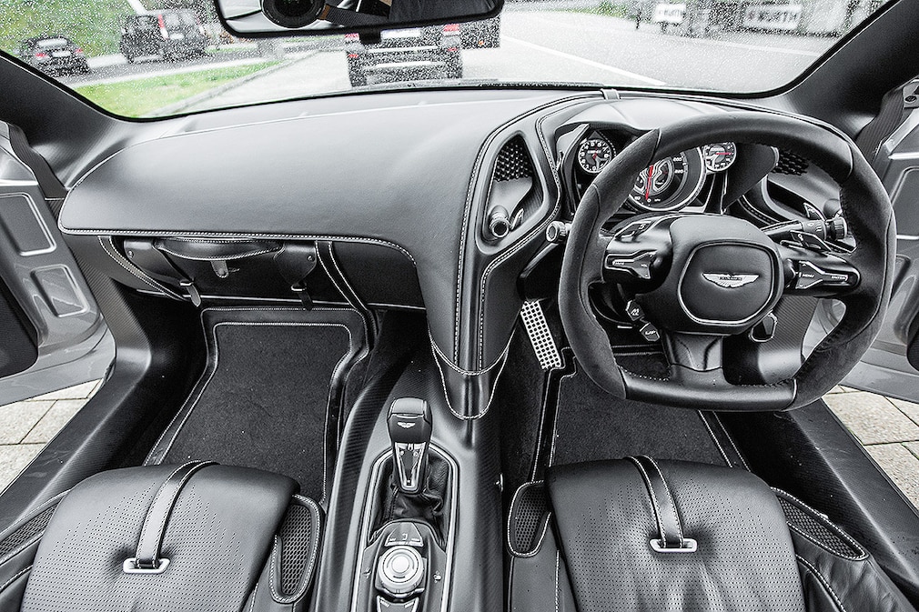 Aston Martin DB10 !!! SPERRFRIST 08. Januar 2016 00:01 Uhr !!!