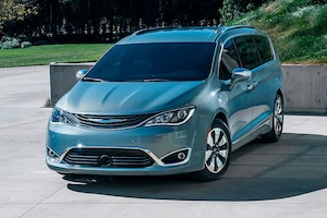 Chrysler Pacifica Hybrid Minivan