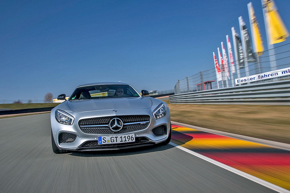 Mercedes-AMG GTS S